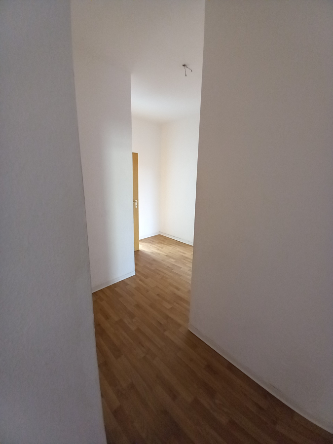 Flur - 4 Raum Wohnung in Zentrumsnähe