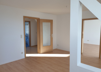 Wohnzimmer - Dachgeschoss Wohnung in Bahnhofsnähe!
