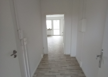 Flur - Frisch sanierte Wohnung wartet auf neue Mieter