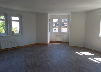 Wohnzimmer - Viel Platz mit Blick ins Grüne!