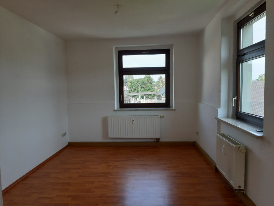 Wohnzimmer - 2-Raum Wohnung in Langenhessen!