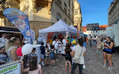 Strahlende Gesichter und volle Spendenbox